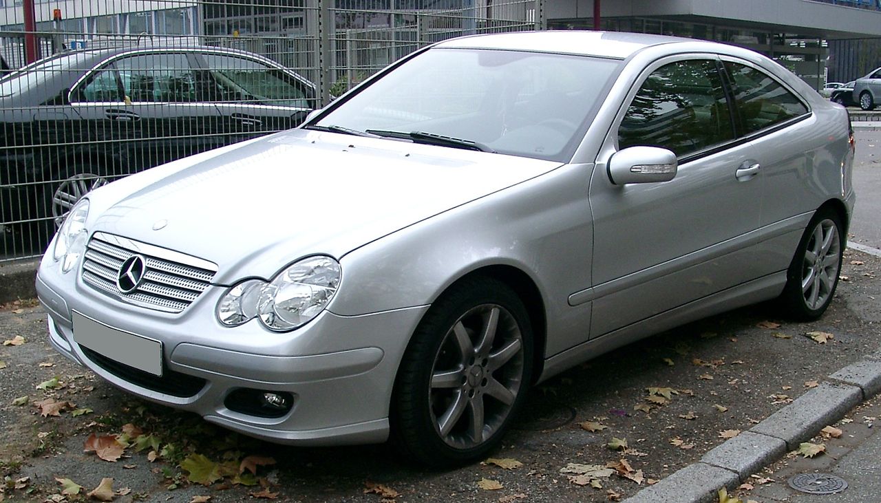 File:Mercedes-Benz W203 C 230 Iridium Silver (1).jpg - Wikimedia