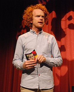 Mikkel Niva åpner Teaterdagene (cropped).jpg