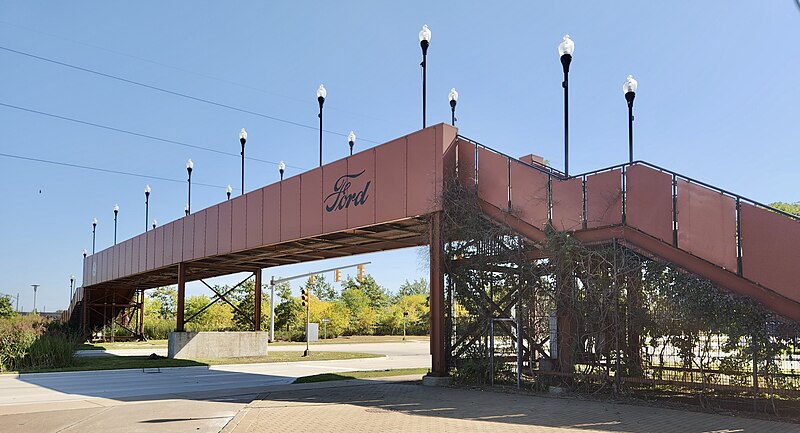 File:Miller Road overpass wide view.jpg