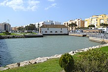 Vista del molino de marea en el caño del Zaporito en San Fernando (Cádiz)