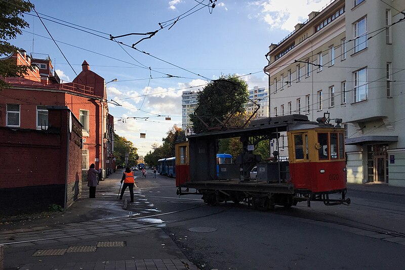 File:Moscow, old service tram 0120 near Apakova Depot (30906386323).jpg