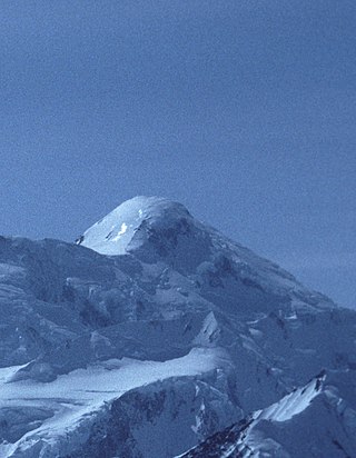 <span class="mw-page-title-main">Mount Alverstone</span> Mountain on the border of Canada and Alaska