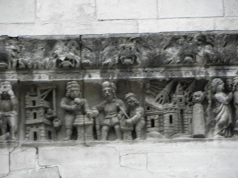 File:Nîmes (30) Cathédrale Frise 07.JPG