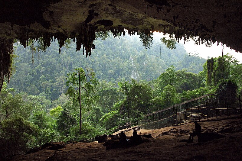 File:Niah Caves - The Great Cave.jpg