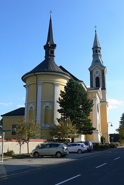 File:Niederkappel Pfarrkirche - Apsis.jpg