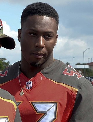 <span class="mw-page-title-main">Noah Spence</span> American football player (born 1994)