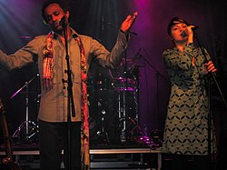 Nouvelle vague live arvikafestivalen 2007.JPG