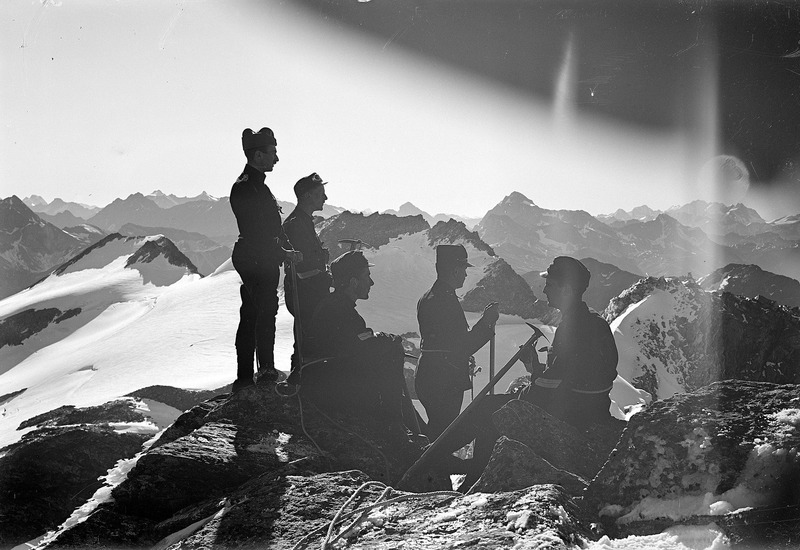 File:Offizierspatrouille auf dem Piz Suretta - CH-BAR - 3236912.tif