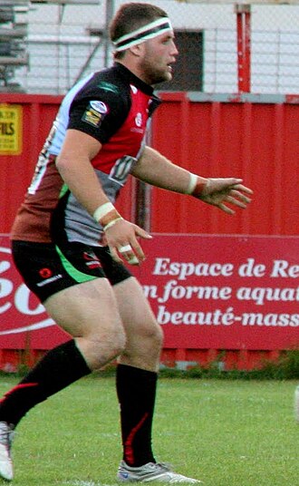 Krasniqi playing for Harlequins RL against the Catalans Dragons in 2010 Olsi Krasniqi.JPG