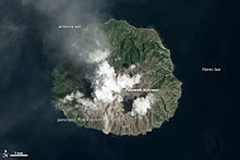 Paluweh eruption as seen from space Paluweh2013labeled.jpg
