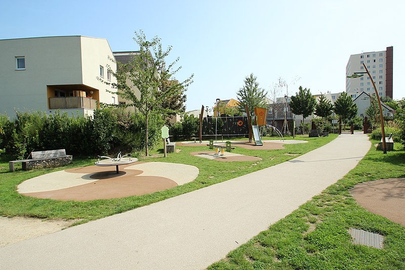 File:Parc des Alisiers ouest à Antony dans les Hauts-de-Seine le 29 août 2017 - 061.jpg