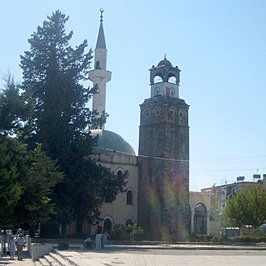 Moskee en klokkentoren in het centrum