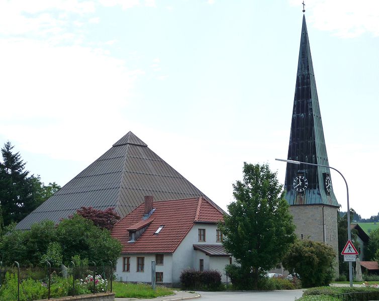 File:Pfarrkirche Jandelsbrunn.JPG