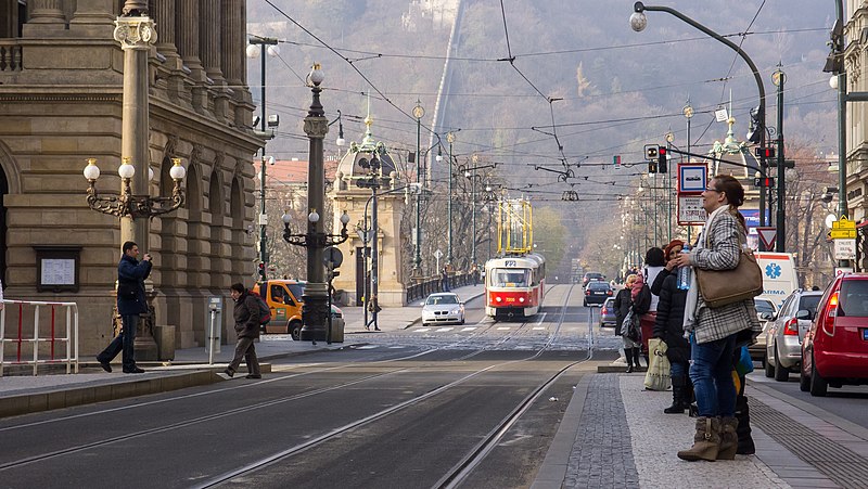 File:Prague tram 7205 (14834512614).jpg