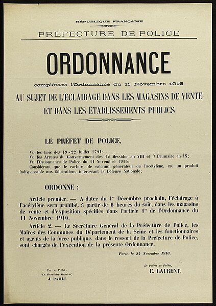 File:REPUBLIQUE FRANCAISE PREFECTURE DE POLICE ORDONNANCE complétant l'Ordonnance du 11 Novembre 1916 AU SUJET DE L'ECLAI, AFF4407.jpg