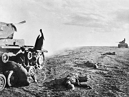 Tập_tin:RIAN_archive_129362_Tank_fight_near_Stalingrad.jpg