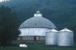 ROUND BARN, MILLVILLE TOWNSHIP.jpg