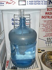 18 L refillable plastic water jug
