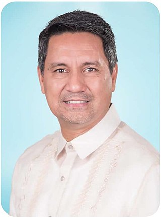 <span class="mw-page-title-main">Richard Gomez</span> Filipino actor and politician (born 1966)