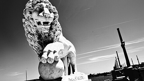 Replicas of the Medici lions at the Bridge of Lions, post restoration in 2011