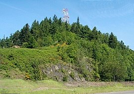 Rocky butte from I-205 2003.jpg