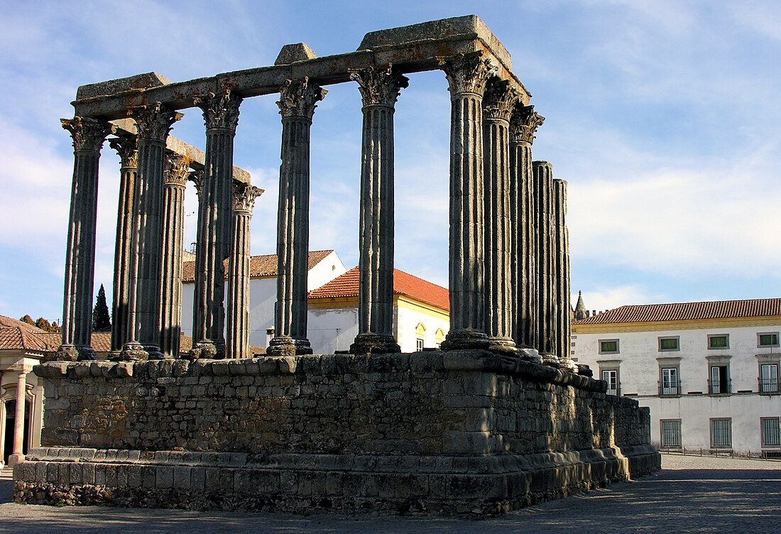 Évora