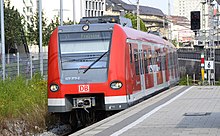S-Bahn München 423 273-2 - Überwerfung Hackerbrücke.JPG