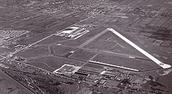 Saint-Laurent Cartierville Airport 1946.jpg