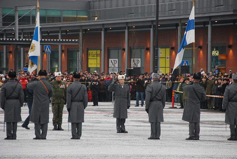 File:Saluting the Flag.jpg