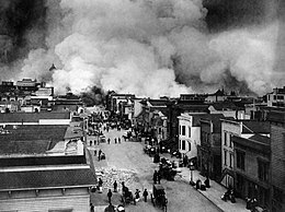 Het Mission District in San Francisco brandt na aardbeving in 1906.