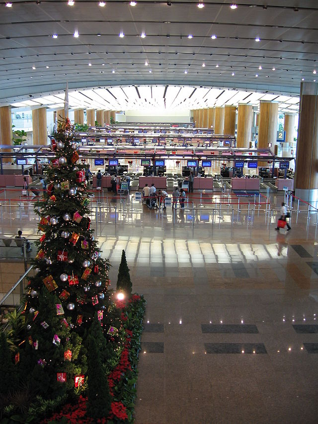 File:Singapore Changi Airport, Terminal 2, Departure Hall 6, Dec