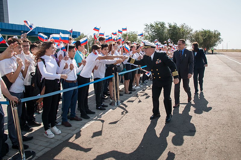 File:Soyuz MS-06 backup crewmembers at the airport in Baikonur.jpg