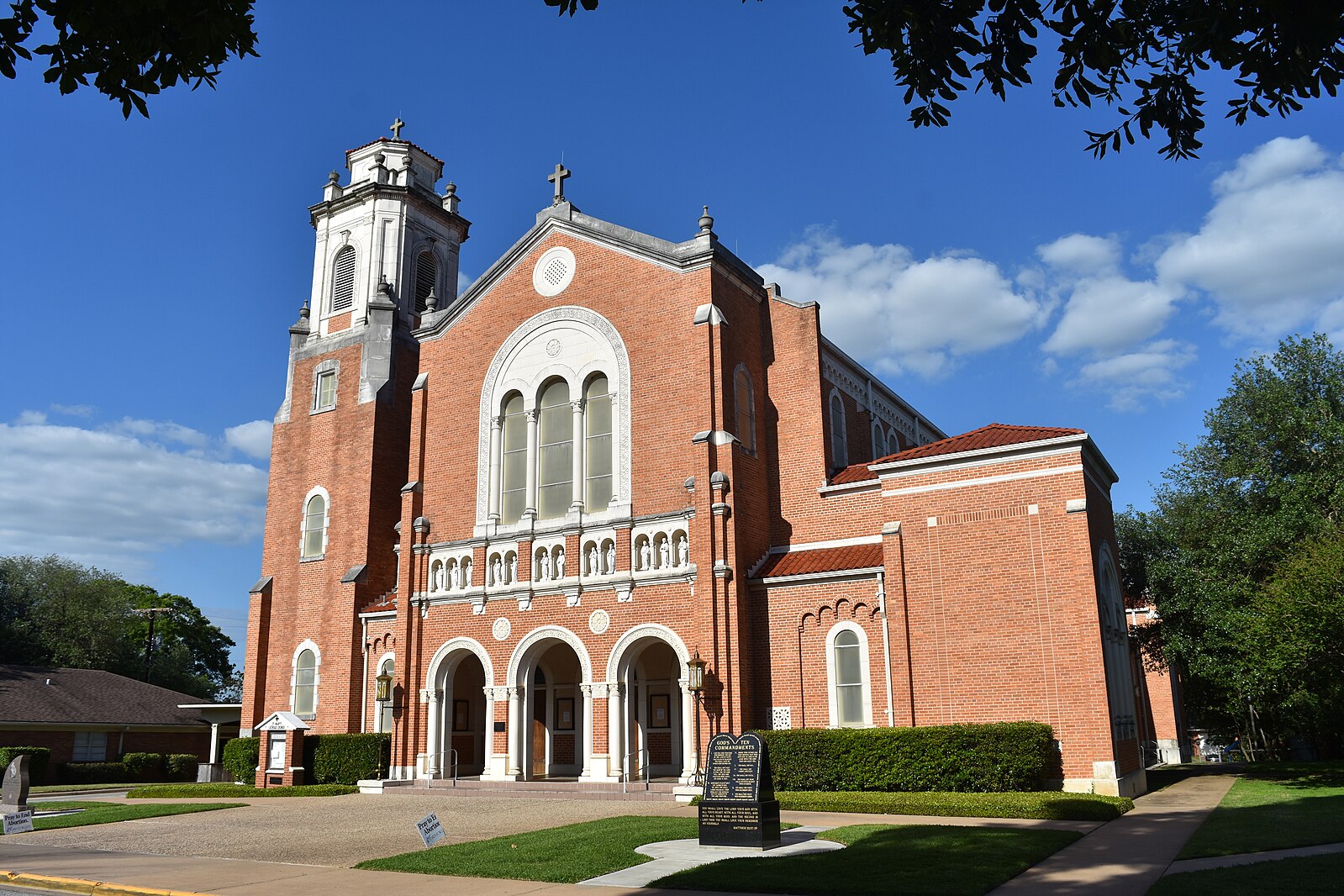 Бренем. Бренем США. St. Mary's Catholic Church. Catholic.