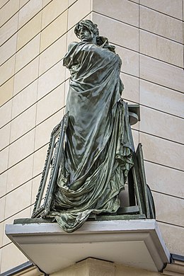 Statue de Rose Valland (recadrée).jpg