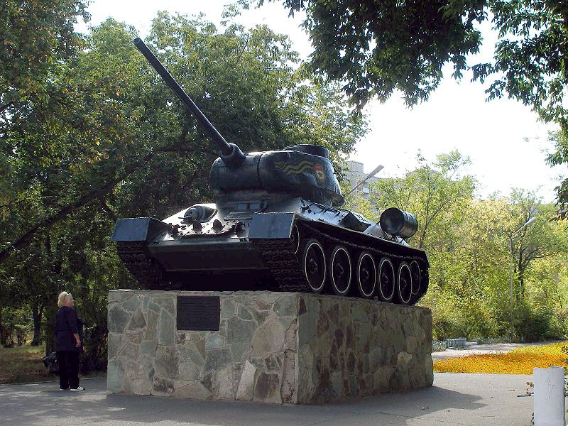 File:T-34-85 Pavlodar tank front view.JPG