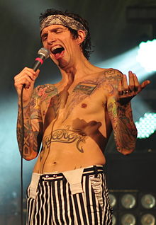 justin hawkins darkness wikipedia 047a