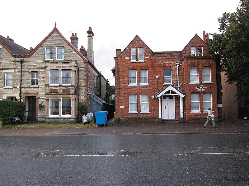 File:The Red House Surgery - geograph.org.uk - 3154665.jpg