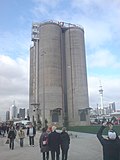 Miniatuur voor Bestand:The Sixpack Silos Off Wynyard Quarter I.jpg