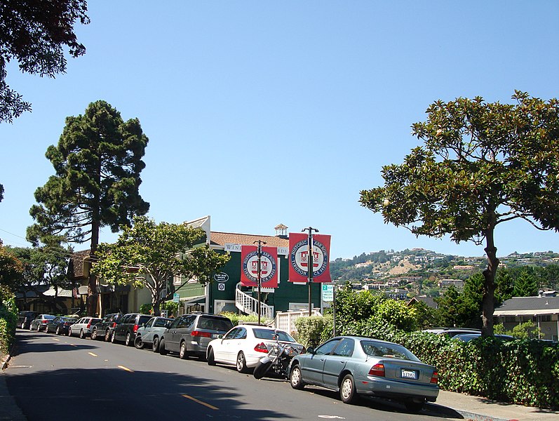 File:Tiburon, California USA - panoramio (28).jpg