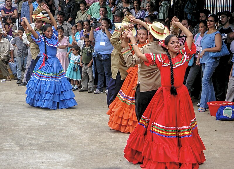 File:Traditional dance-Festival de invierno, Perquín, Morazán - 2005.jpg