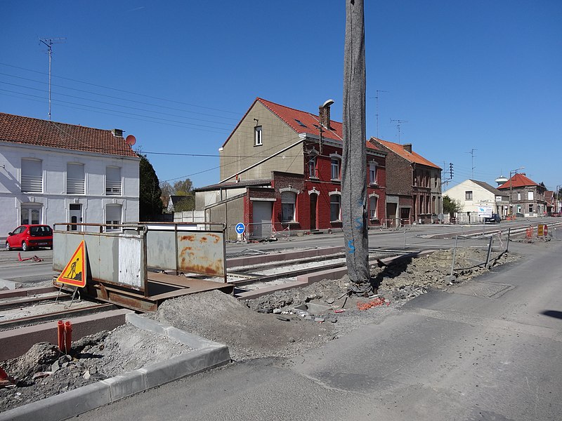 File:Travaux de la branche vers Vieux-Condé de la ligne B du tramway de Valenciennes en avril 2013 (167).JPG