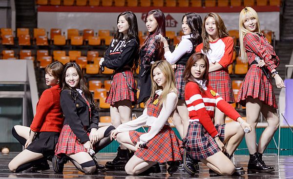 Twice performing at Seoul Arts College in February 2016