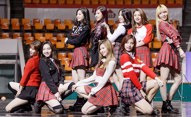 TWICE Puncaki Tangga Lagu Korsel Lagi