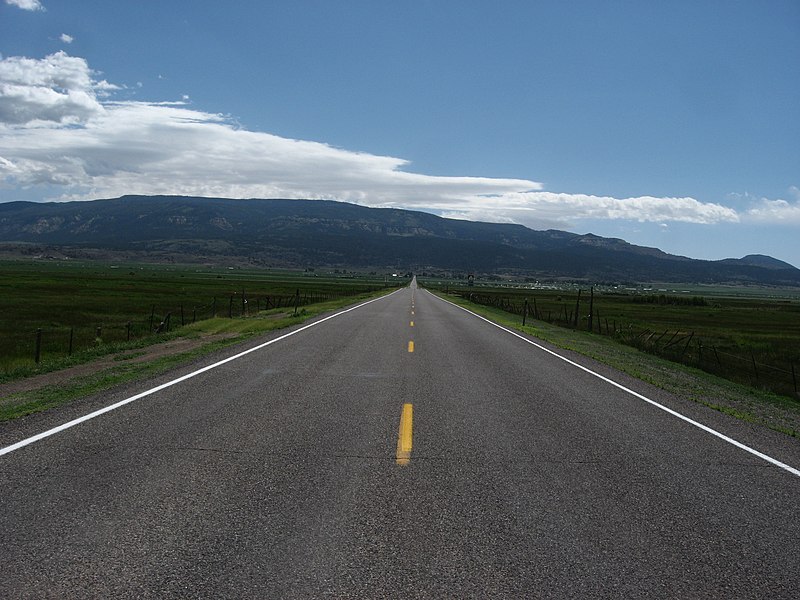 File:Utah State Route 24 Between Loa and Lyman, Utah.jpg