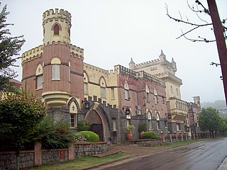 <span class="mw-page-title-main">El Castillo Hotel</span> Building in Province of Córdoba, Argentina