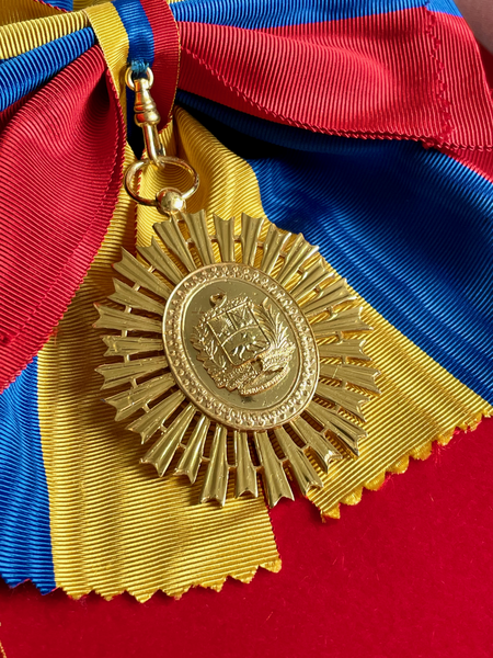 File:Venezuelan Order of the Liberator - Grand Cross badge (reverse).png