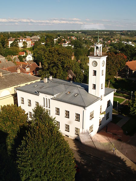 File:Viljandi linnavalitsuse hoone.JPG