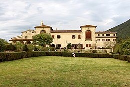 Villa de la scène, la façade sur le jardin 04.jpg