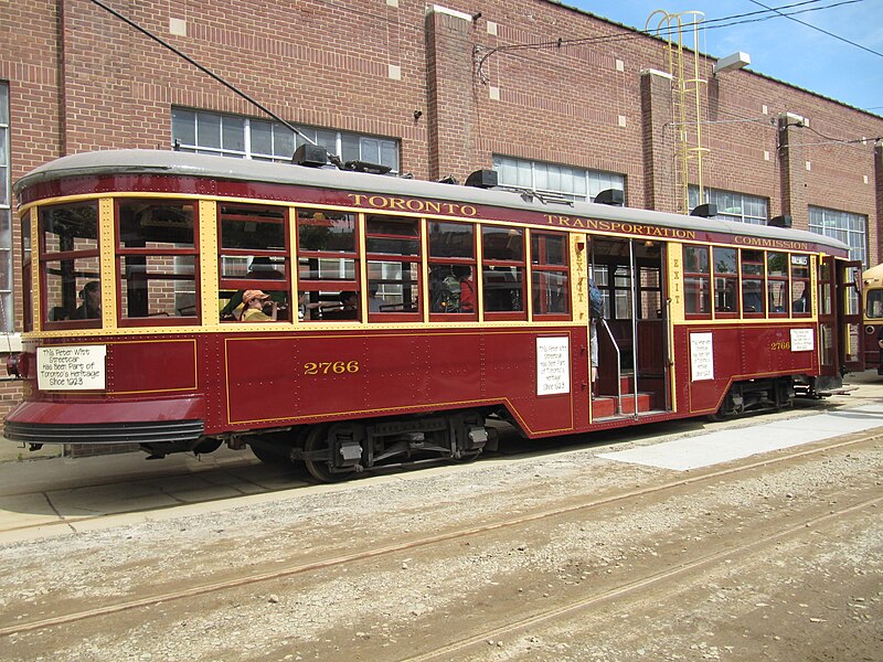 File:Vintage streetcars May 2011.jpg