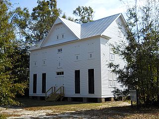 <span class="mw-page-title-main">W.J. Quarles House and Cottage</span> Historic house in Mississippi, United States